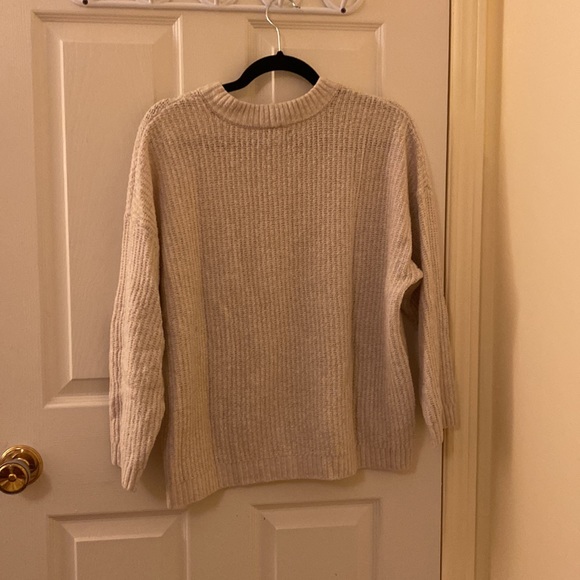White Cozy Knit Sweater - Picture 5 of 5